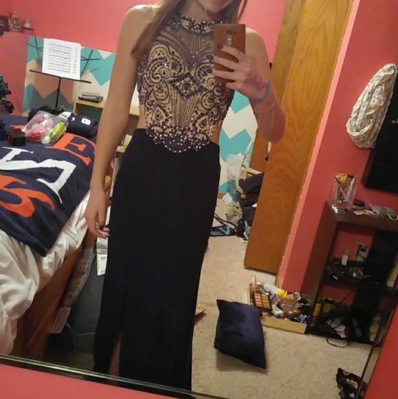 Prom Dress - Picture 3 of 4